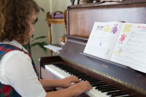 Piano lessons Wallsend NSW